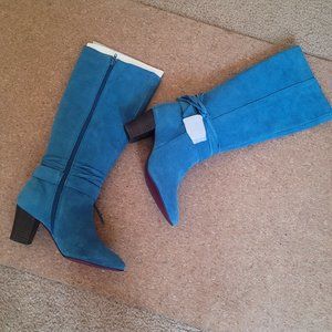 Twiggy London Brand New boots.Tall Blue suede size 6.5.  Side zipper
